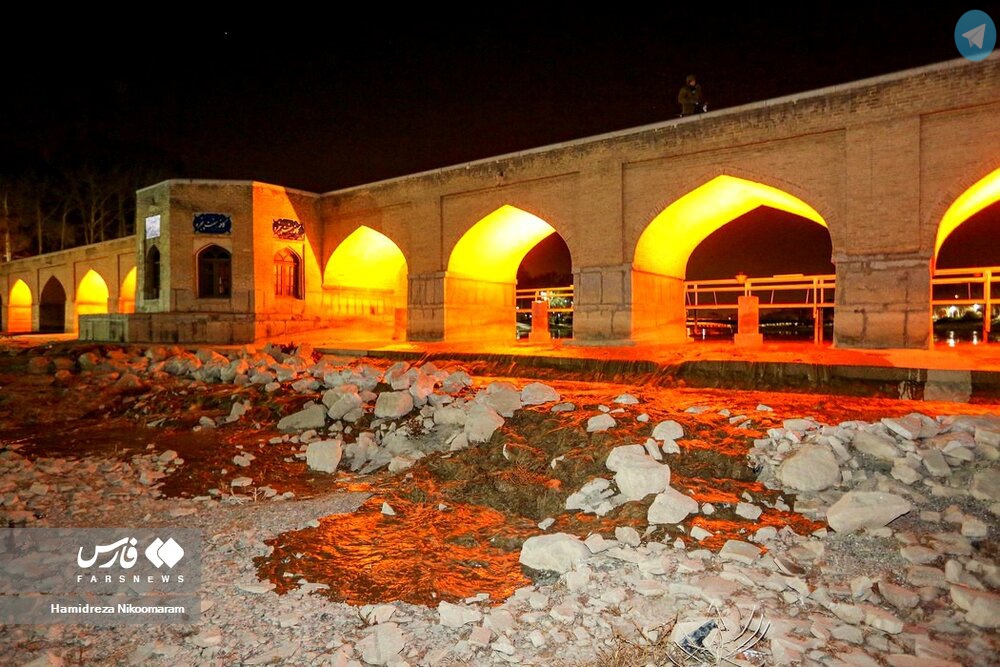 جاری شدن آب در زاینده‌رود برای کشاورزان شرق اصفهان