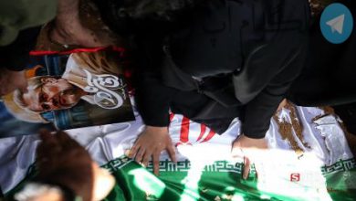 خداحافظی تلخ همسر نادر طالب زاده بر سر مزارش + عکس – تلگرام آپ