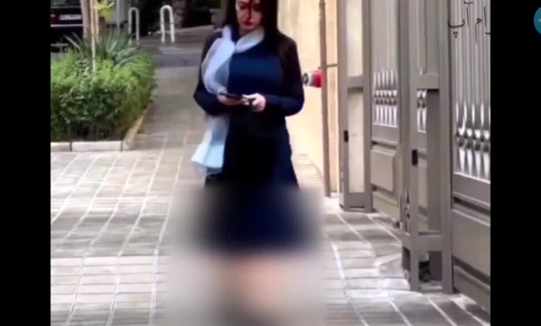 کشف حجاب علنی و عجیب خانم مجری تلویزیون در خیابان های تهران! + ممنوع الکار می شود؟ فیلم – تلگرام آپ