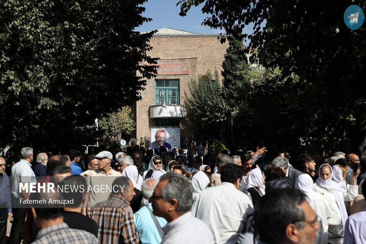 فردوس کاویانی