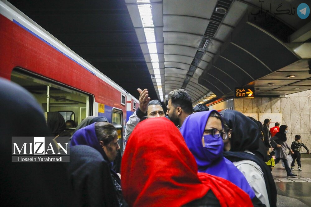 تصاویری از ممنوعیت جدید مردانه در متروی تهران 