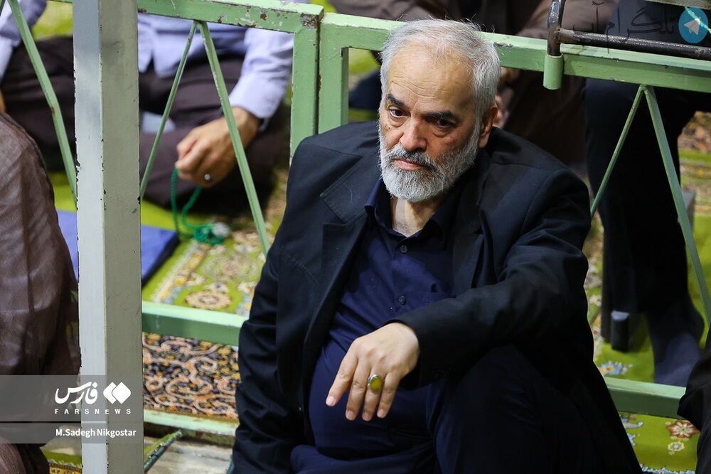 اقدام عجیب کاندیدای ریاست جمهوری و هوادارانشان در نماز جمعه تهران + تصاویر